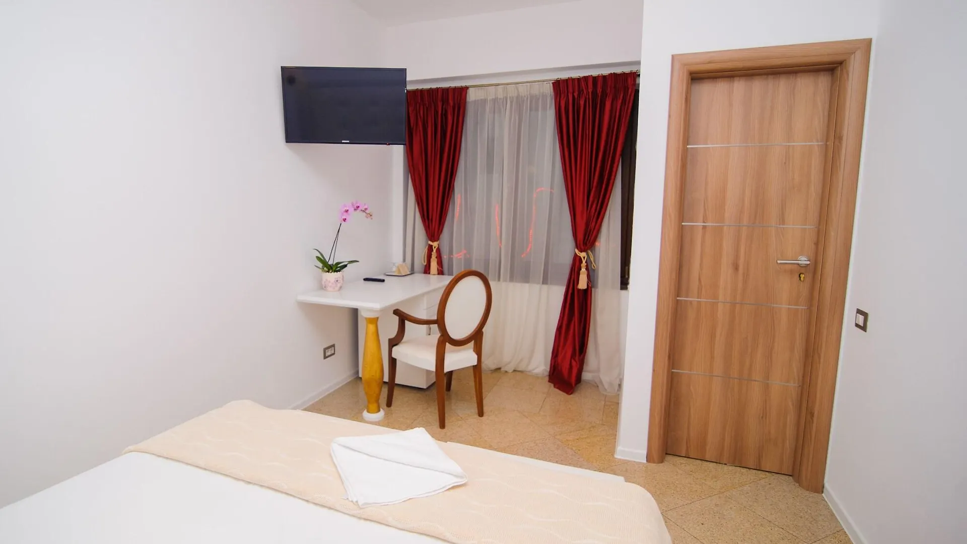 Hotel Decebal Bucharest