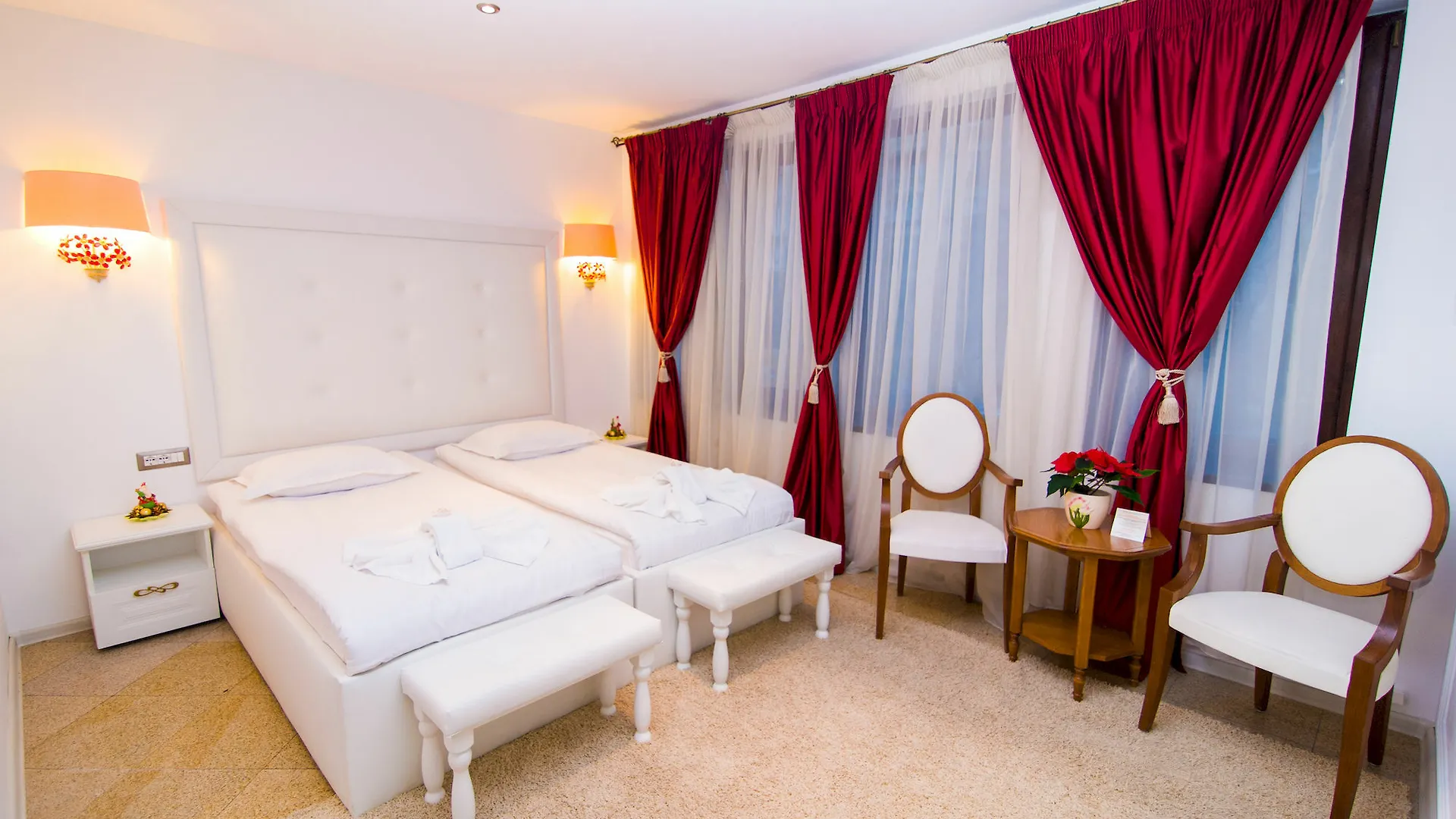 Hotel Decebal Bucharest 4*,
