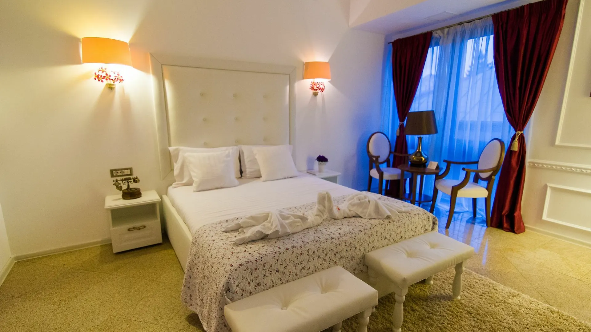 Hotel Decebal Bucharest 4*,